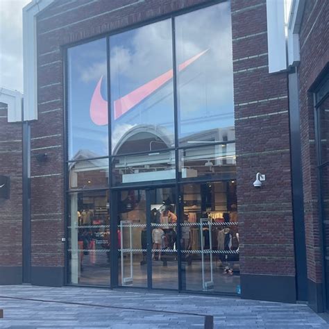 halfweg nike outlet|Nike .